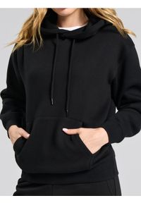 Sinsay - Bluza z kapturem - czarny. Typ kołnierza: kaptur. Kolor: czarny #1