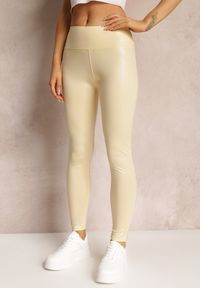 Renee - Beżowe Legginsy Połyskujące Anchis. Kolor: beżowy. Materiał: dzianina. Długość: długie. Wzór: jednolity