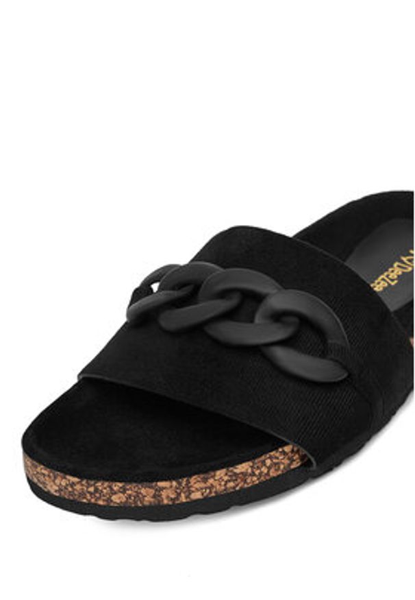 DeeZee Klapki S113 Czarny. Kolor: czarny. Materiał: materiał
