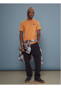 Quiksilver T-Shirt Ev Mini Logo Ss EQYZT08181 Pomarańczowy Regular Fit. Kolor: pomarańczowy. Materiał: bawełna #4