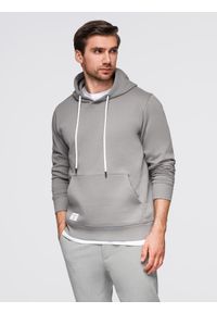 Ombre Clothing - Męska bluza dresowa kangurka z kapturem - szara V8 - Rozmiar: XL. Okazja: na co dzień. Typ kołnierza: kaptur. Kolor: szary. Materiał: dresówka. Wzór: aplikacja. Styl: klasyczny, casual