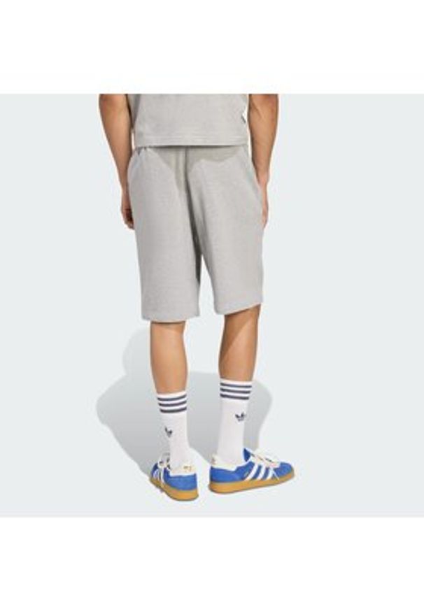 Adidas - adidas Szorty sportowe Essentials Trefoil JW8624 Szary Regular Fit. Kolor: szary. Materiał: bawełna. Styl: sportowy