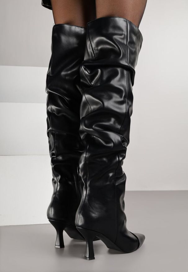 Renee - Czarne Kozaki Typu Slouchy na Szpilce Wiolina. Okazja: na imprezę. Kolor: czarny. Obcas: na szpilce. Styl: elegancki