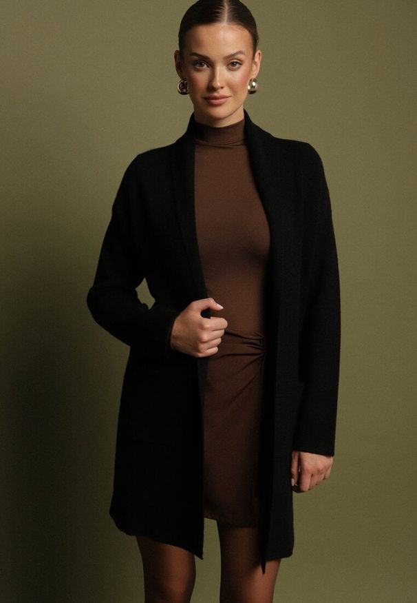 Born2be - Czarny Kardigan Niezapinany z Kaszmirem o Długim Kroju Ertine. Kolor: czarny. Materiał: kaszmir. Długość: długie. Styl: elegancki