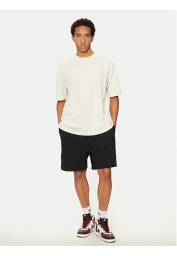 Nike Szorty sportowe FJ0700 Czarny Regular Fit. Kolor: czarny. Materiał: bawełna. Styl: sportowy