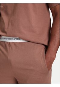 United Colors of Benetton - United Colors Of Benetton Szorty piżamowe 30964900D Beżowy Regular Fit. Kolor: beżowy. Materiał: bawełna #4
