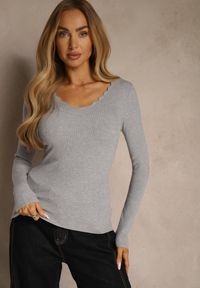 Renee - Szary Sweter o Taliowanym Kroju z Nieregularnym Dekoltem w V Fenalissa. Okazja: na co dzień. Kolor: szary. Długość: krótkie. Sezon: zima, jesień. Styl: casual #2