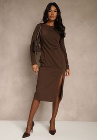 Renee - Brązowa Sukienka Bodycon z Bawełną i Paskami z Klamrami z Boku Esenelia. Kolor: brązowy. Materiał: bawełna. Typ sukienki: bodycon. Styl: klasyczny
