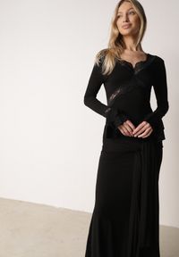 Born2be - Czarna Koktajlowa Sukienka z Wiskozy Zdobiona Falbanami Koronką i Wiązaniem Felycia. Okazja: na ślub cywilny, na wesele, na komunię. Kolor: czarny. Materiał: wiskoza, koronka. Wzór: aplikacja, koronka. Styl: wizytowy #4