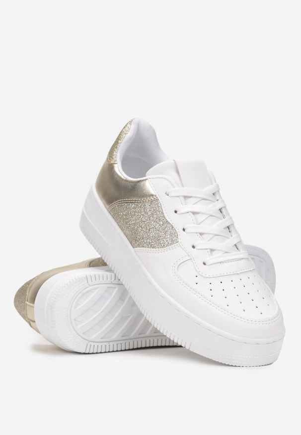 Born2be - Biało-Złote Sznurowane Sneakersy na Płaskiej Podeszwie z Brokatowymi Wstawkami Dezia. Okazja: na co dzień. Kolor: biały. Obcas: na płaskiej podeszwie