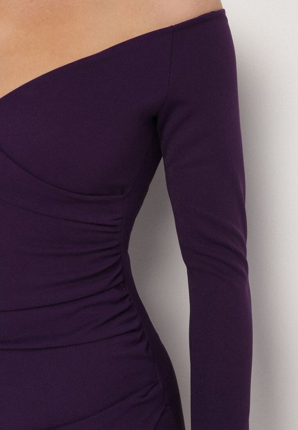 Born2be - Fioletowa Koktajlowa Asymetryczna Sukienka z Kopertowym Dekoltem Zaidelle. Okazja: na imprezę. Typ kołnierza: dekolt kopertowy. Kolor: fioletowy. Typ sukienki: asymetryczne, kopertowe. Styl: wizytowy