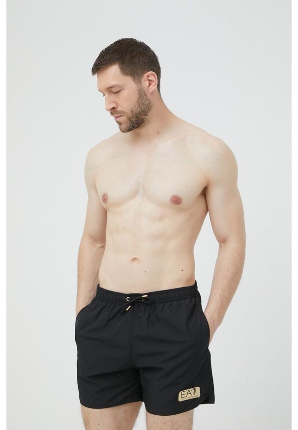 EA7 Emporio Armani szorty kąpielowe kolor czarny. Kolor: czarny. Materiał: tkanina. Wzór: aplikacja