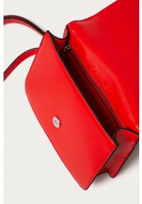 Calvin Klein - Torebka. Kolor: czerwony. Rodzaj torebki: na ramię #5