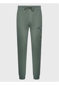 C.P. Company Spodnie dresowe 13CMSP058A 005086W Zielony Regular Fit. Kolor: zielony. Materiał: bawełna
