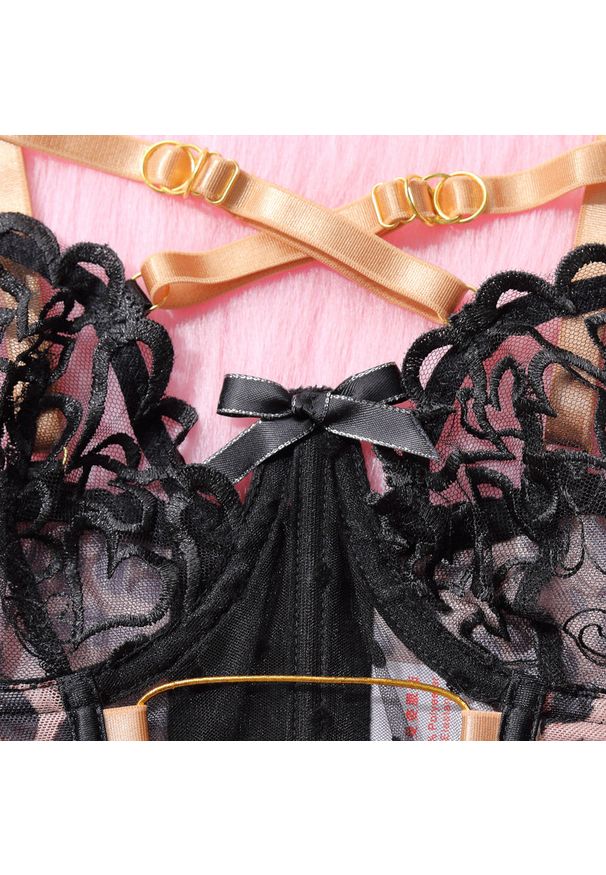 Intica - Bielizna z haftem na romantyczne wieczory Yelena. Kolor: wielokolorowy. Materiał: tkanina. Wzór: haft