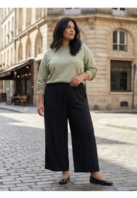 Sinsay - Wiskozowe spodnie wide leg Plus Size - czarny. Kolekcja: plus size. Kolor: czarny. Materiał: wiskoza #1