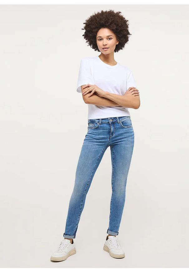 Damskie Spodnie Jeansowe Mustang Style Quincy Skinny Denim Blue 1013600 5000 402