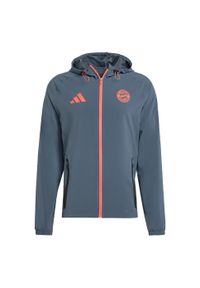 Adidas - Kurtka FC Bayern Tiro 25 Competition Vis Tech Travell. Kolor: szary, pomarańczowy, wielokolorowy. Materiał: dresówka. Sport: piłka nożna