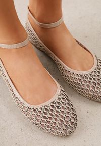 Born2be - Jasnobeżowe Siateczkowe Balerinki z Wkładką ze Skóry Naturalnej Ozdobione Aplikacją Adriarissa. Okazja: na co dzień, na spotkanie biznesowe. Zapięcie: sprzączka. Kolor: beżowy. Materiał: skóra. Wzór: aplikacja. Sezon: lato. Styl: casual, biznesowy, elegancki #9