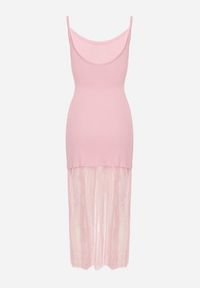 Born2be - Różowa Prążkowana Sukienka Koktajlowa Ozdobiona Koronką Sonalitea. Kolor: różowy. Materiał: prążkowany, koronka. Wzór: koronka, aplikacja. Styl: wizytowy #7