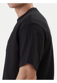 Calvin Klein Jeans T-Shirt LV04RF819G Czarny Regular Fit. Kolor: czarny. Materiał: bawełna #2