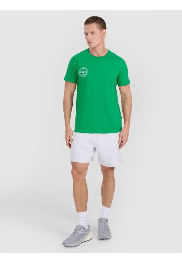 4f - 4F T-shirt regular z nadrukiem męski - zielony XL. Okazja: na co dzień. Kolor: zielony. Materiał: jersey, bawełna, materiał. Długość rękawa: krótki rękaw. Długość: krótkie. Wzór: nadruk. Styl: casual, klasyczny, sportowy