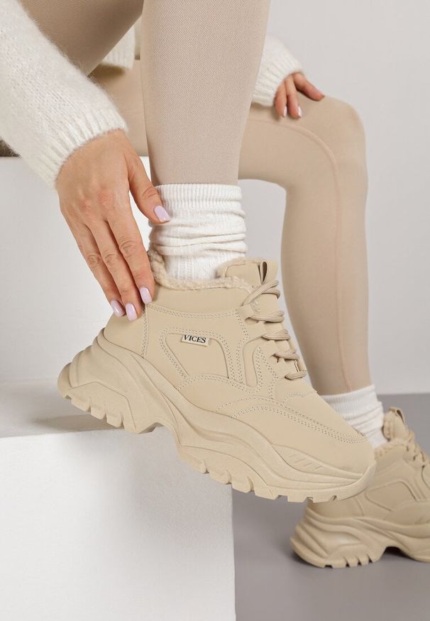 Renee - Brązowe Streetwearowe Sneakersy Vices Chunky w Stylu Traperów na Platformie Leate. Kolor: brązowy. Materiał: jeans, dresówka. Szerokość cholewki: normalna. Obcas: na platformie. Styl: klasyczny, sportowy