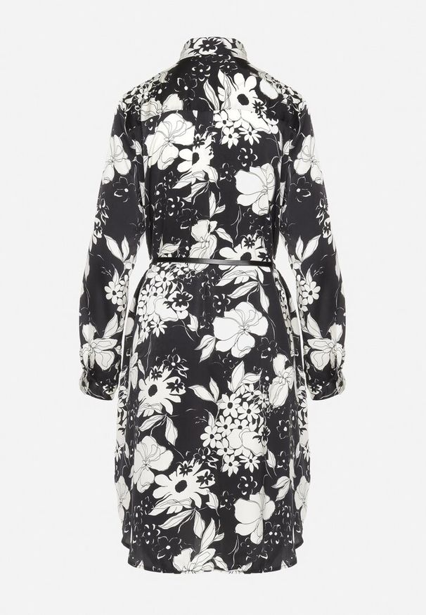 Born2be - Czarna Koszulowa Sukienka z Wiskozą w Kwiatowy Wzór z Dodatkowym Paskiem Ninira. Okazja: na co dzień, na spacer. Kolor: czarny. Materiał: wiskoza. Wzór: kwiaty. Typ sukienki: koszulowe. Styl: elegancki, klasyczny, casual