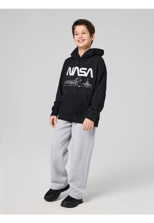 Sinsay - Spodnie dresowe straight - szary. Kolor: szary. Materiał: dresówka