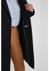 TOMMY HILFIGER - Tommy Hilfiger płaszcz wełniany kolor czarny przejściowy. Okazja: na co dzień. Kolor: czarny. Materiał: wełna. Wzór: aplikacja. Styl: casual, klasyczny #5