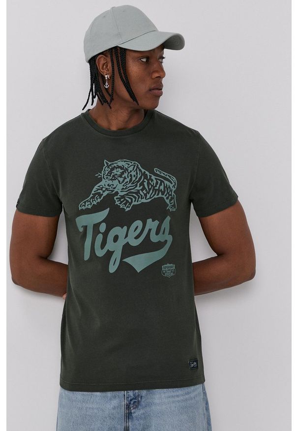 Superdry - T-shirt bawełniany. Kolor: zielony. Materiał: bawełna. Wzór: nadruk