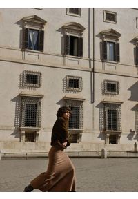 Reserved - Dzianinowa spódnica maxi - brązowy. Kolor: brązowy. Materiał: dzianina #1