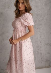Renee - Różowa Rozkloszowana Sukienka z Tencelu w Stylu Baby Doll w Kwiatowy Print Harele. Okazja: na co dzień. Kolor: różowy. Wzór: nadruk, kwiaty. Typ sukienki: rozkloszowane. Materiał: poliester. Długość rękawa: krótki rękaw. Sezon: lato. Styl: casual. Długość: mini #6