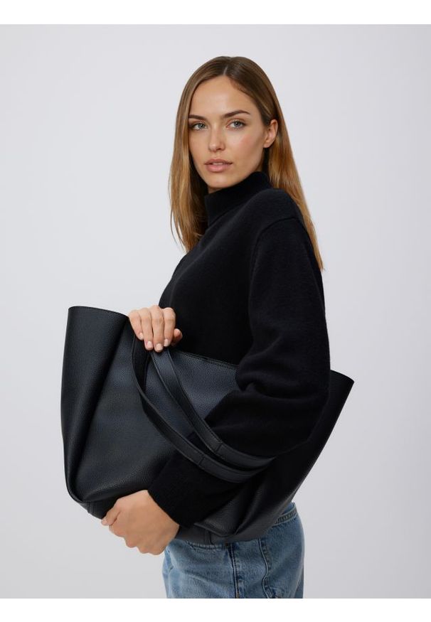 Reserved - Torebka shopper - czarny. Kolor: czarny. Materiał: skórzane