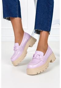 Casu - Wrzosowe mokasyny skórzane na platformie z łańcuchem produkt polski casu 20127. Kolor: fioletowy. Materiał: skóra. Obcas: na platformie #2