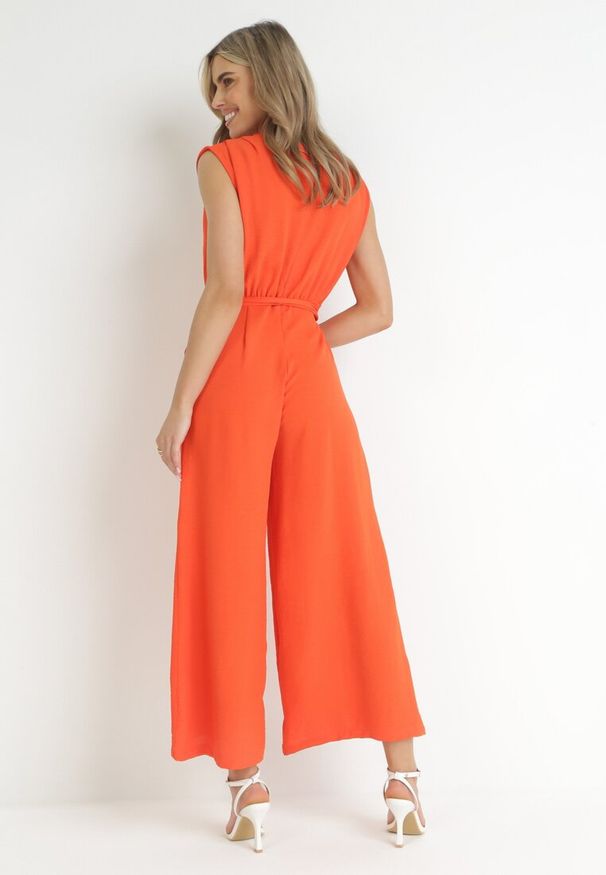 Born2be - Pomarańczowy Długi Kombinezon bez Rękawów z Paskiem Jemina. Kolor: pomarańczowy. Materiał: materiał. Długość rękawa: bez rękawów. Długość: długie