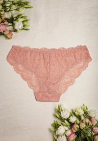 Born2be - Różowe Majtki Coropis. Kolor: różowy. Materiał: materiał, koronka, bawełna. Wzór: kwiaty, koronka