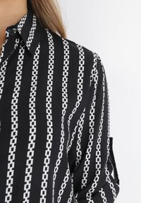 Born2be - Czarna Koszula z Geometrycznym Wzorem z Rękawem 3/4 Cassitta. Okazja: na co dzień. Kolor: czarny. Materiał: tkanina, wiskoza, bawełna. Wzór: geometria. Styl: casual, elegancki #4