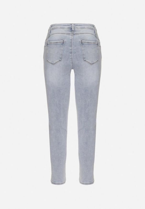 Born2be - Jasnoniebieskie Bawełniane Jeansy o Dopasowanym Kroju Galiren. Okazja: na co dzień. Kolor: niebieski. Styl: casual, klasyczny