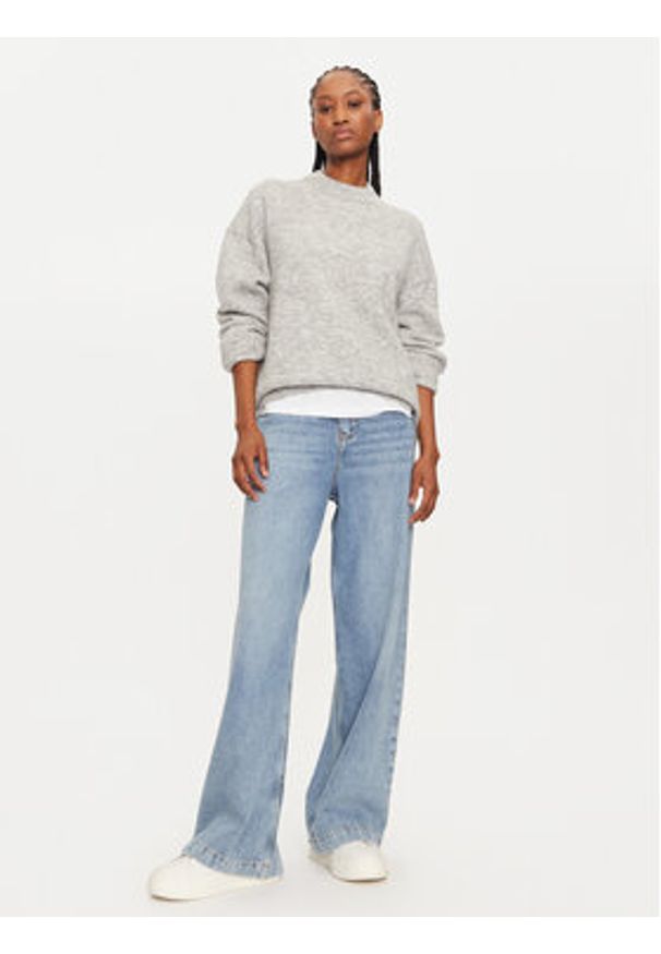 Calvin Klein Sweter J20J224636 Szary Regular Fit. Kolor: szary. Materiał: syntetyk