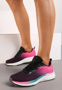 Born2be - Różowo-Czarne Płaskie Sznurowane Buty Sportowe Sneakersy Ozdobione Kolorowym Paskiem Risanny. Zapięcie: pasek. Kolor: różowy. Wzór: aplikacja, kolorowy. Obcas: na płaskiej podeszwie