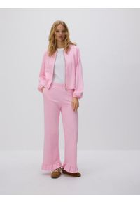 Reserved - Spodnie z falbankami - różowy. Kolor: różowy. Materiał: dzianina, bawełna #1