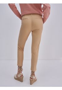 Big-Star - Spodnie chinosy damskie slim Riana 802. Kolor: brązowy. Materiał: materiał, bawełna. Styl: elegancki #4