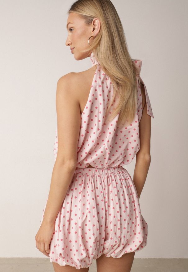 Born2be - Różowy Komplet z Bawełny i Wiskozy Top z Wiązaniem i Szorty o Kroju Bombki Nabeora. Kolor: różowy. Materiał: wiskoza, bawełna. Wzór: kropki