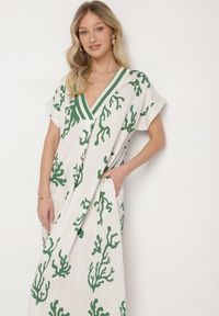 Born2be - Zielono-Beżowa Sukienka z Lnem i Wiskozą o Pudełkowym Kroju Sadirene. Okazja: na spotkanie biznesowe, na co dzień. Kolor: zielony. Materiał: wiskoza, len. Wzór: kwiaty. Sezon: wiosna, lato. Styl: elegancki, casual, biznesowy #4