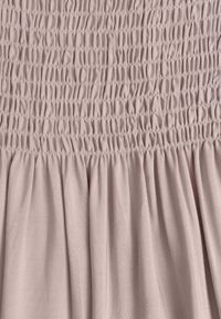 Born2be - Jasnobeżowa Bawełniana Sukienka z Hiszpańskim Dekoltem z Szerokimi Falbanami na Dole Bliria. Okazja: na spacer, na co dzień. Typ kołnierza: dekolt hiszpanka. Kolor: beżowy. Materiał: bawełna. Sezon: lato. Typ sukienki: rozkloszowane. Styl: casual, elegancki, wakacyjny #8