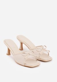 Renee - Beżowe Klapki na Szpilce z Siateczkową Cholewką i Kokardą Brefia. Okazja: na co dzień. Kolor: beżowy. Materiał: tiul. Obcas: na szpilce. Styl: casual. Wysokość obcasa: średni #3