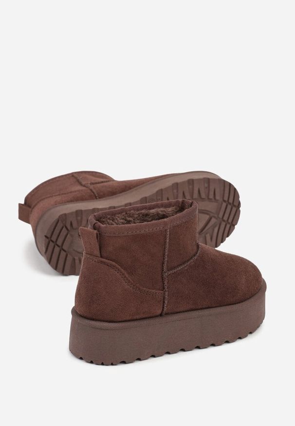 Born2be - Brązowe Wsuwane Śniegowce z Imitacji Zamszu na Platformie Tusanala. Okazja: na co dzień. Zapięcie: bez zapięcia. Kolor: brązowy. Materiał: zamsz. Sezon: zima. Styl: casual, elegancki