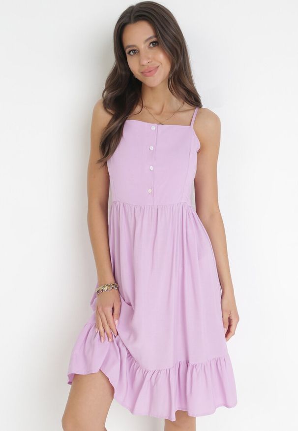 Born2be - Fioletowa Rozkloszowana Sukienka Midi na Ramiączkach z Falbanką z Wiskozy Margotla. Kolor: fioletowy. Materiał: wiskoza. Długość rękawa: na ramiączkach. Wzór: aplikacja. Typ sukienki: rozkloszowane. Długość: midi
