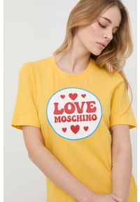 Love Moschino sukienka kolor żółty mini prosta. Okazja: na co dzień. Kolor: żółty. Długość rękawa: krótki rękaw. Wzór: nadruk. Typ sukienki: proste. Styl: casual. Długość: mini #3